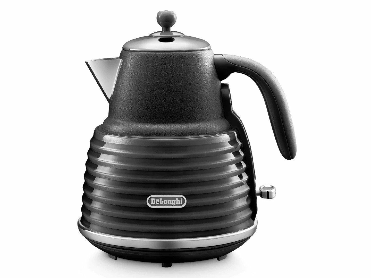 Delonghi Scultura Black Kettle - KBZS3001.BK Hirsch's